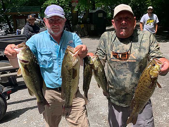 Hillbilly Bassers on Oak Ridge Reservoir